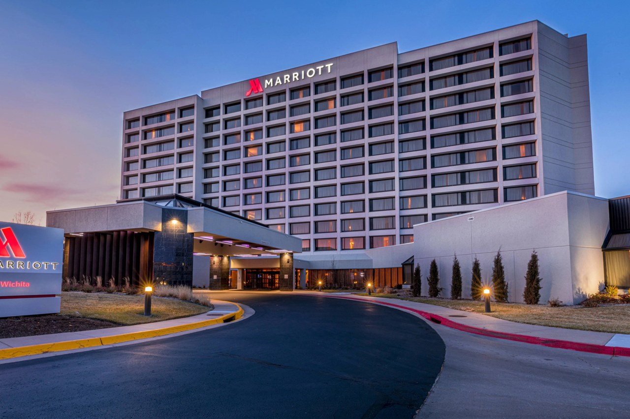 Marriott hotel exterior at dusk